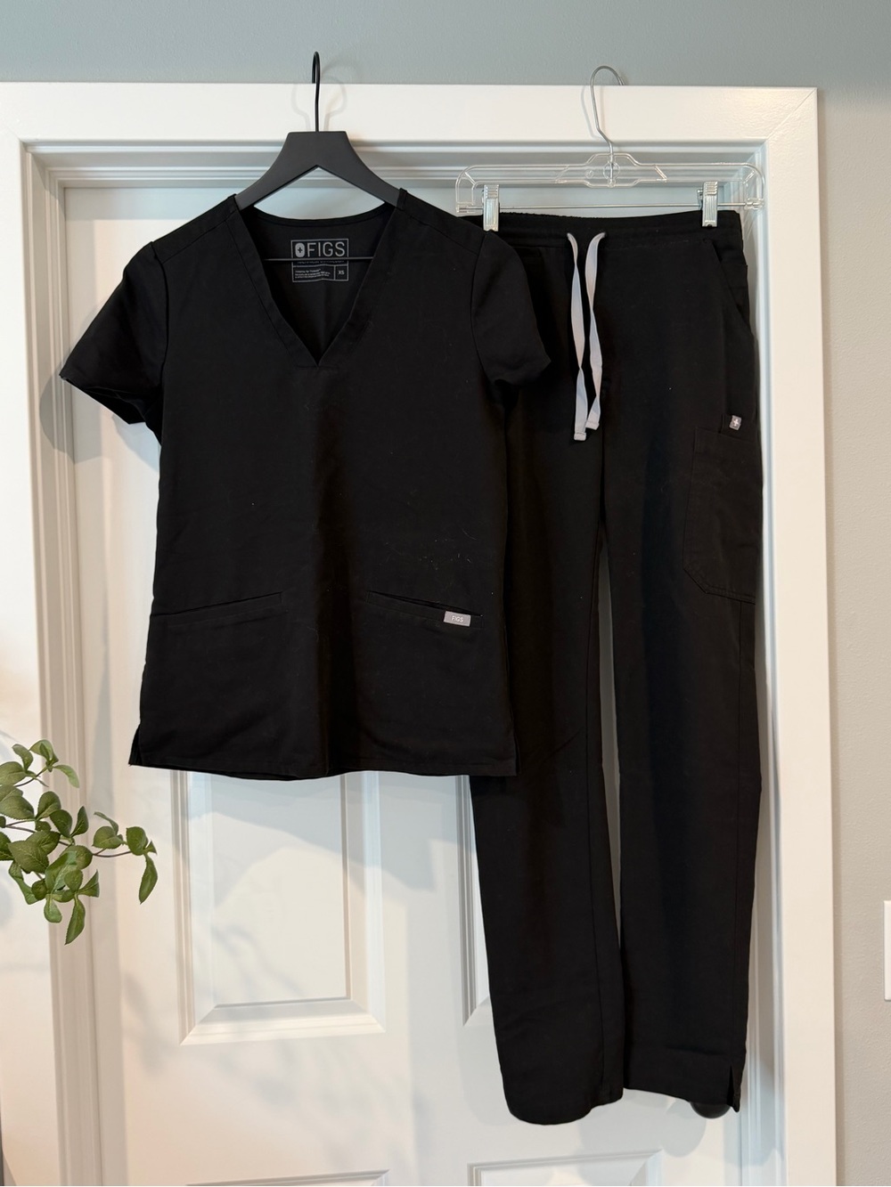 Figs Black Scrub Top & Pants Set